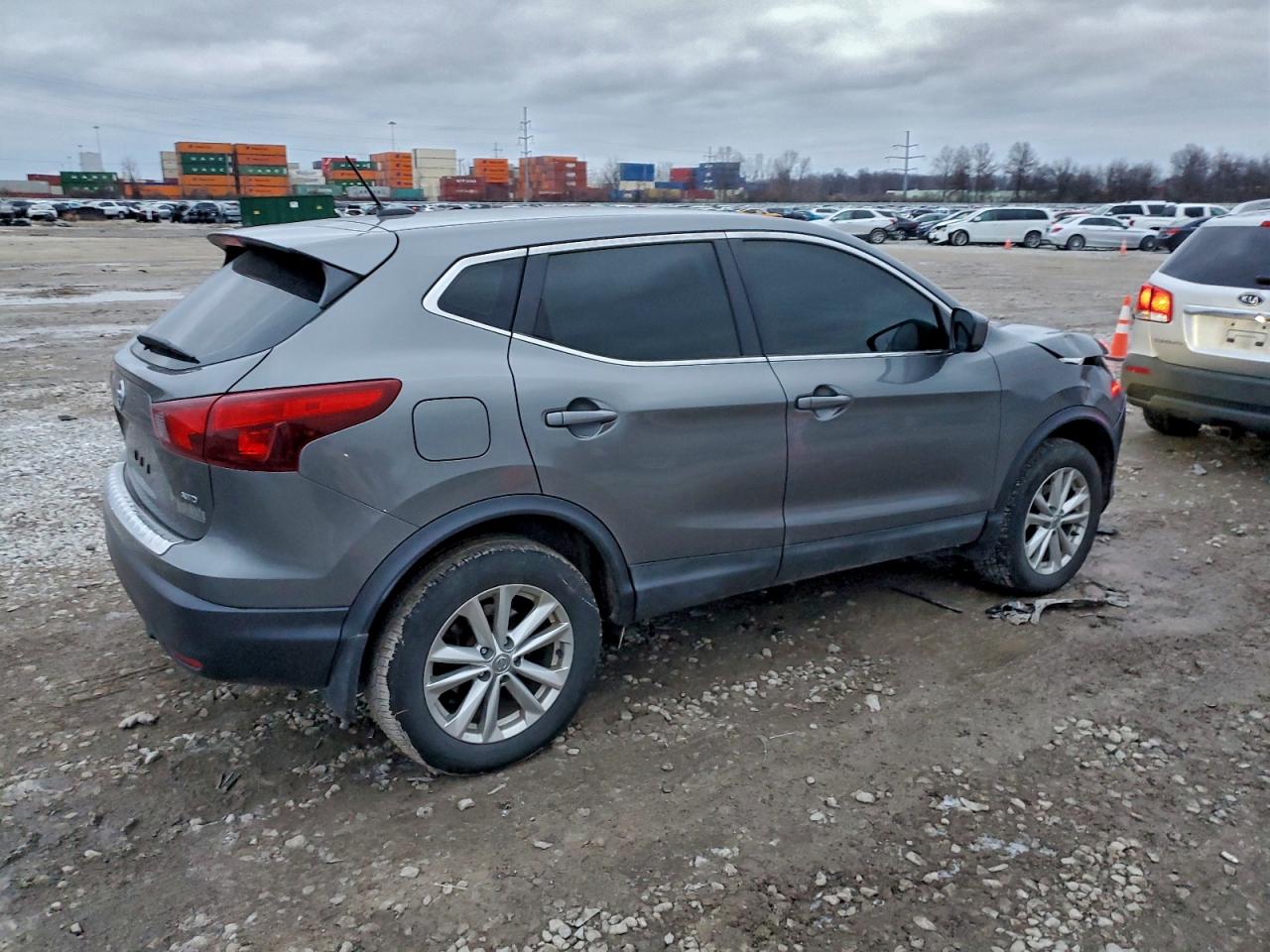 2018 NISSAN ROGUE SPORT S photo 3
