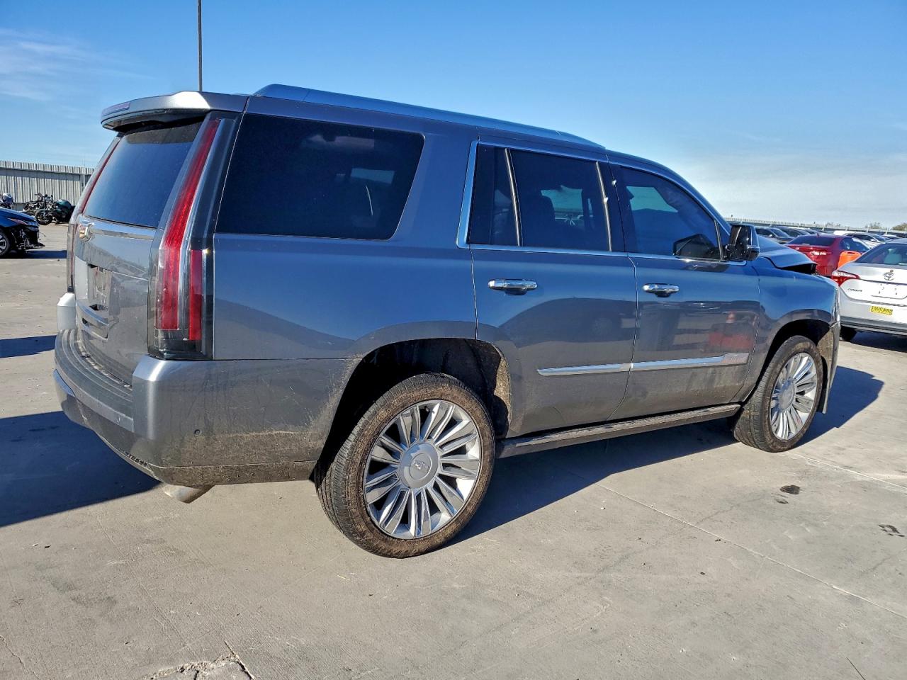 2020 CADILLAC ESCALADE PLATINUM photo 3