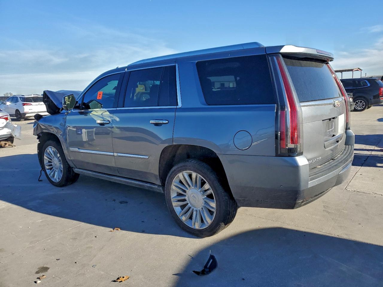 2020 CADILLAC ESCALADE PLATINUM photo 2