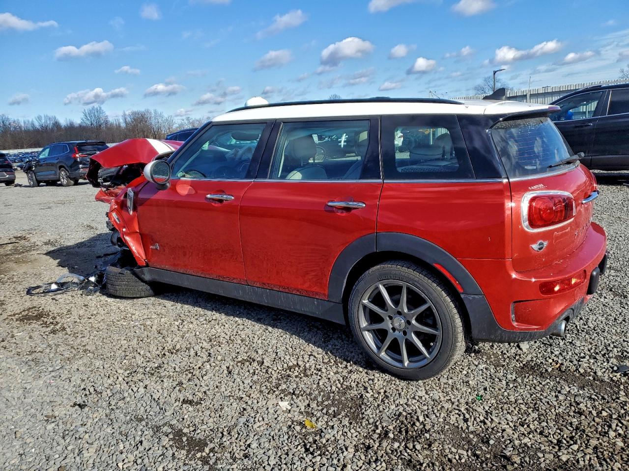 2017 MINI COOPER S CLUBMAN ALL4 photo 2