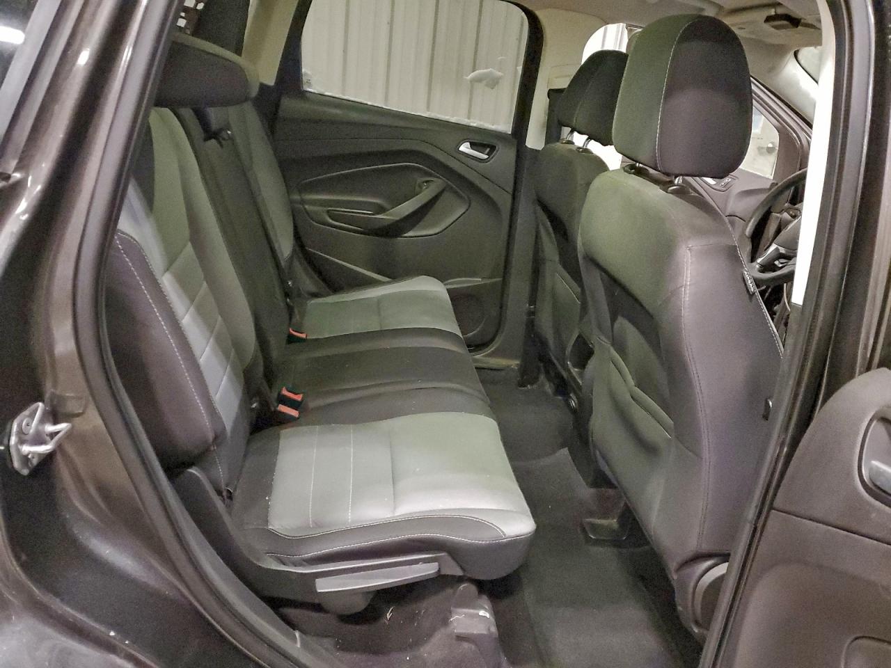 2016 FORD ESCAPE SE photo 10