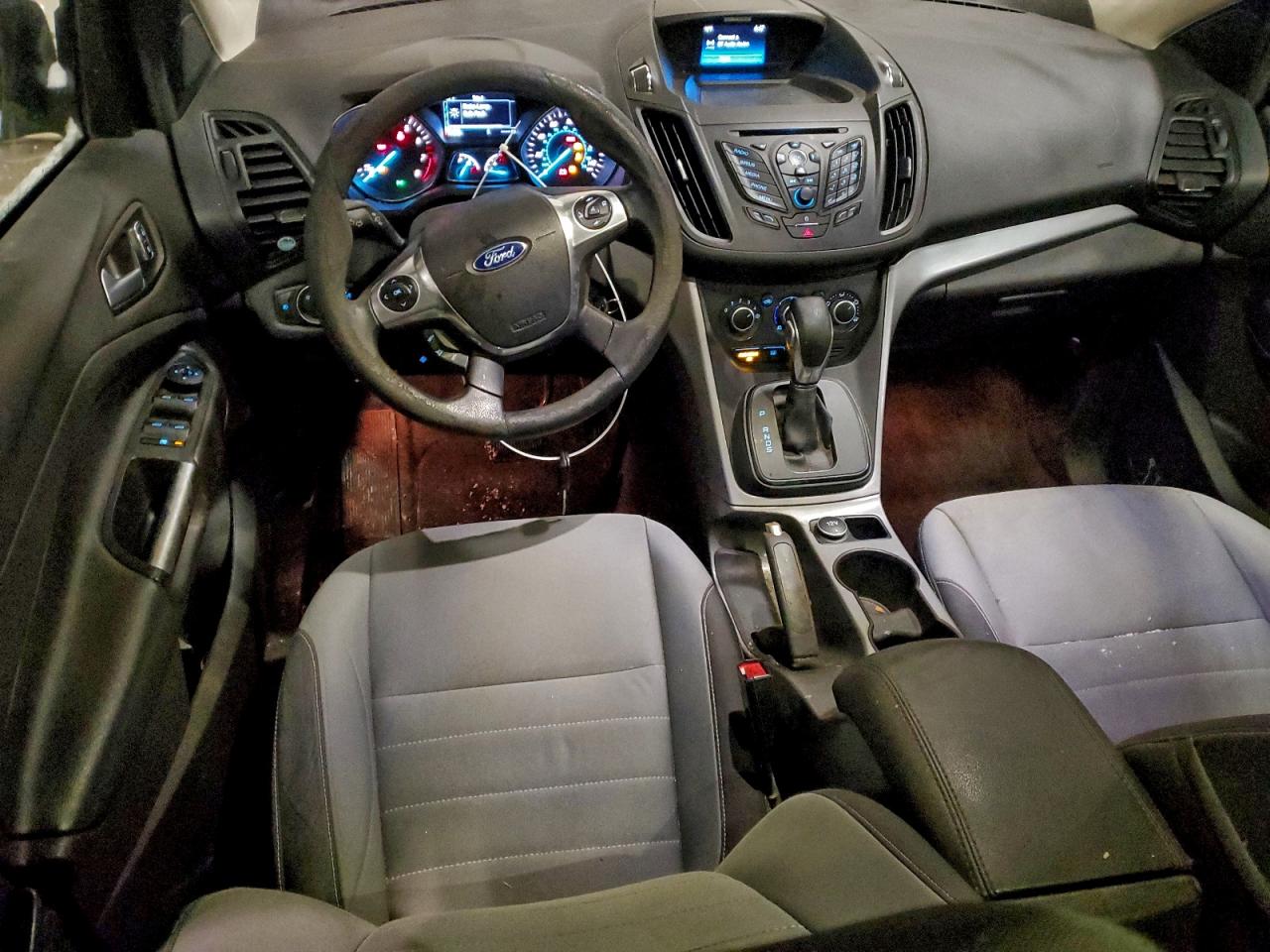 2016 FORD ESCAPE SE photo 8