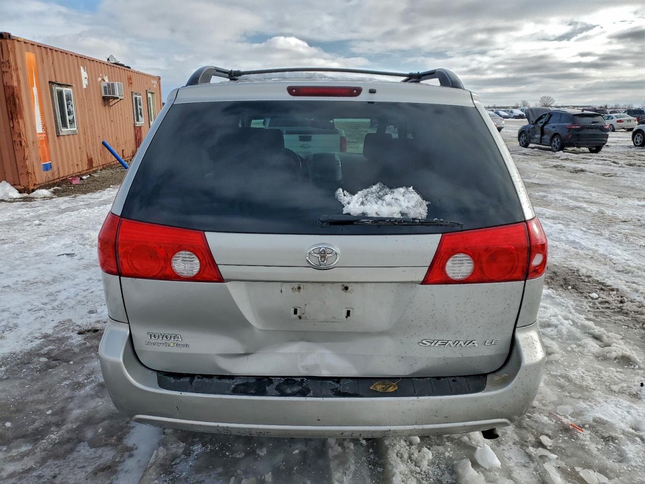 2007 TOYOTA SIENNA CE photo 6
