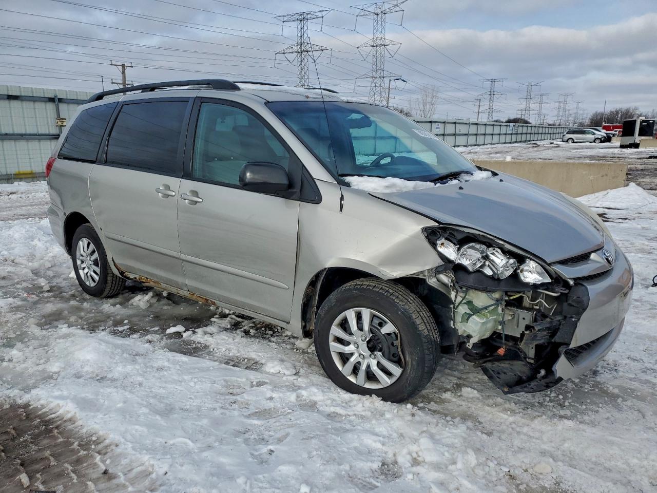 2007 TOYOTA SIENNA CE photo 4