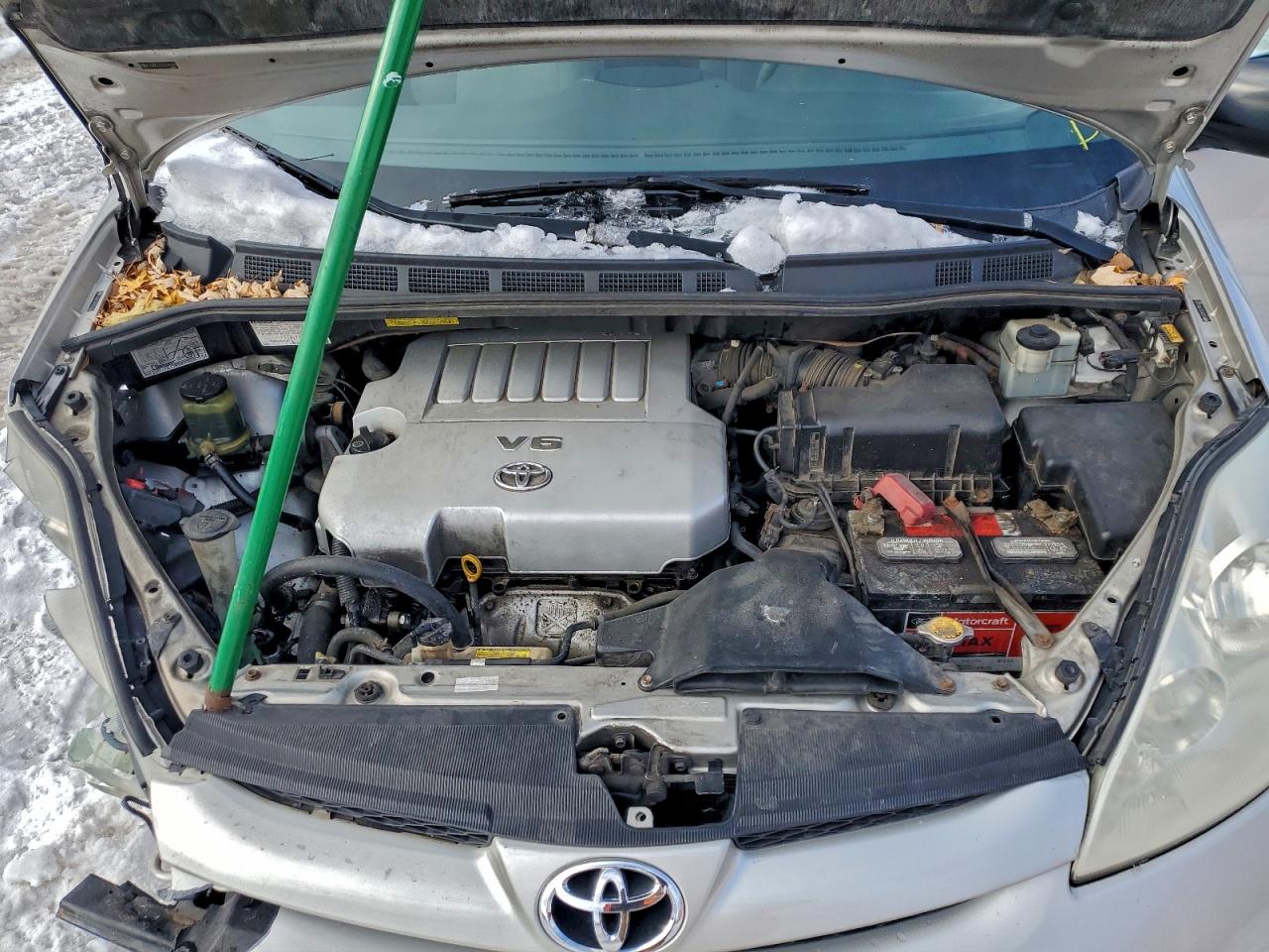 2007 TOYOTA SIENNA CE photo 12
