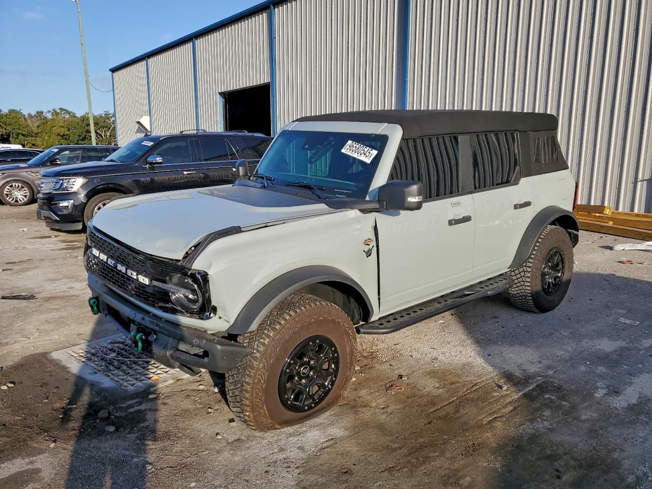 2022 FORD BRONCO