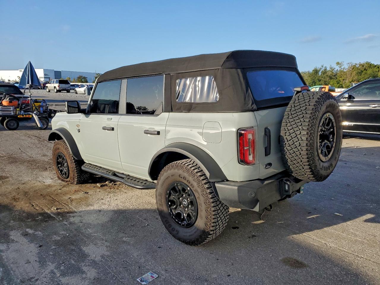 2022 FORD BRONCO BASE photo 2