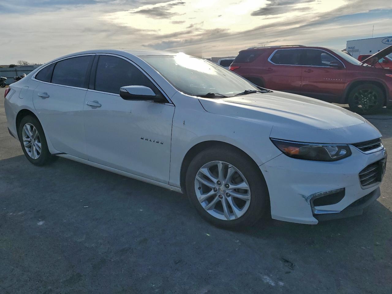 2016 CHEVROLET MALIBU LT photo 4
