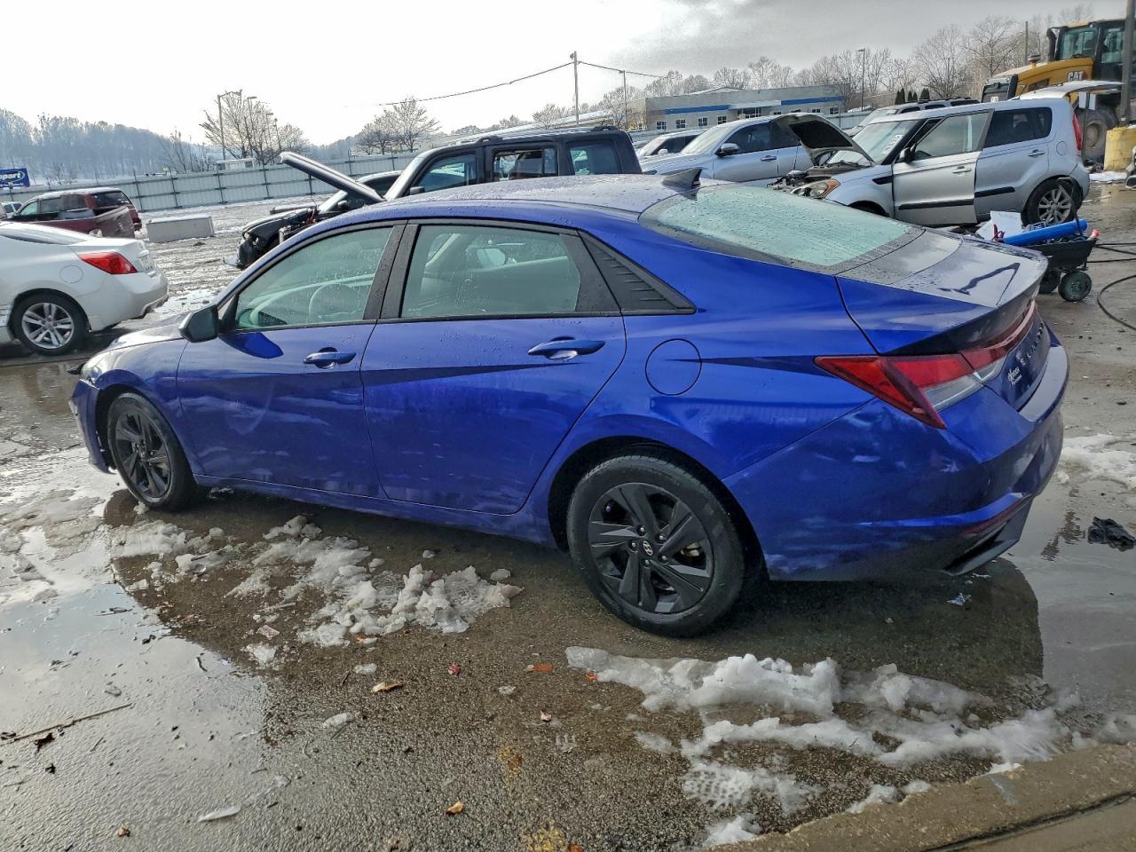 2021 HYUNDAI ELANTRA SEL photo 2