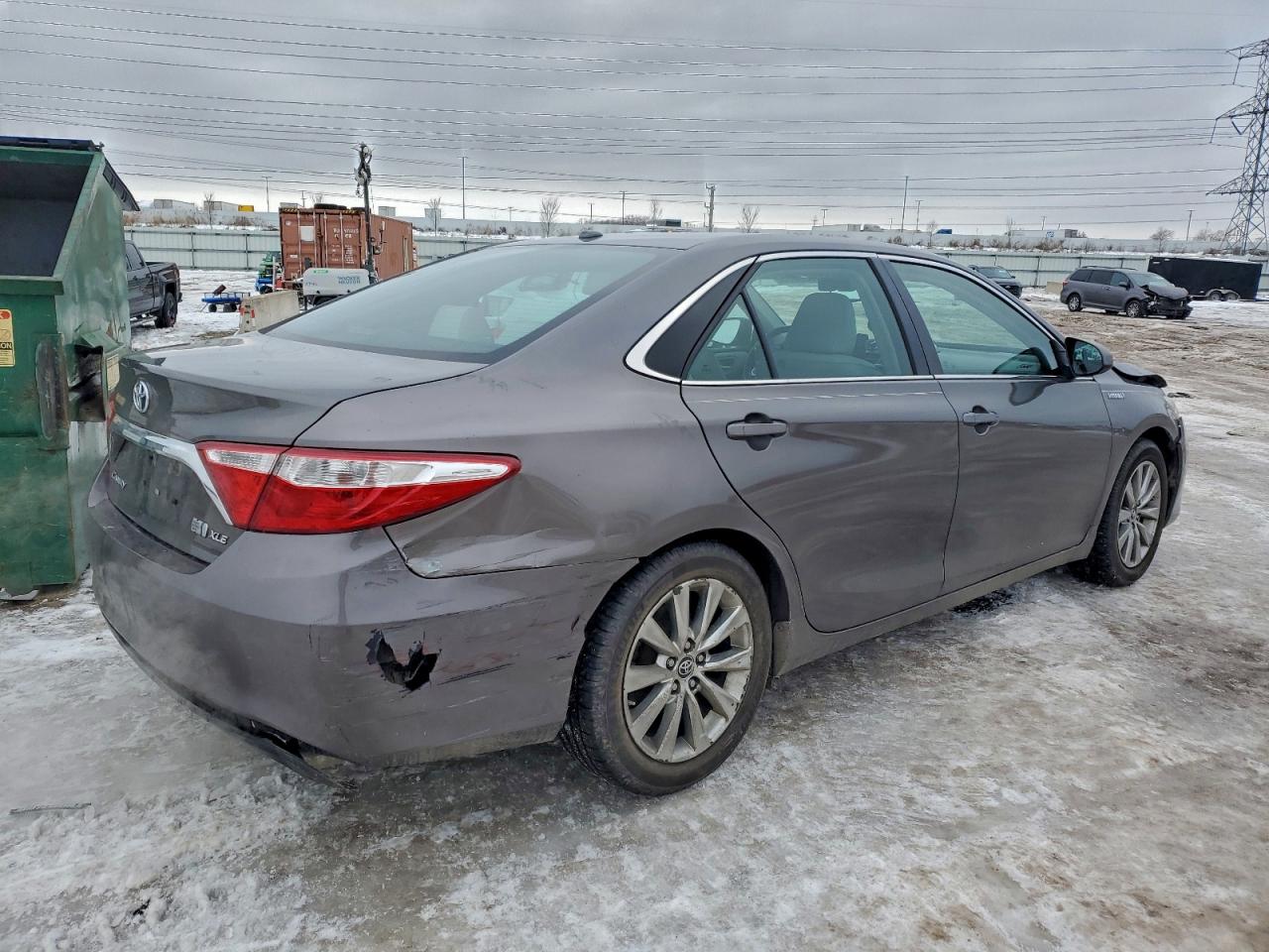 2016 TOYOTA CAMRY HYBRID photo 3