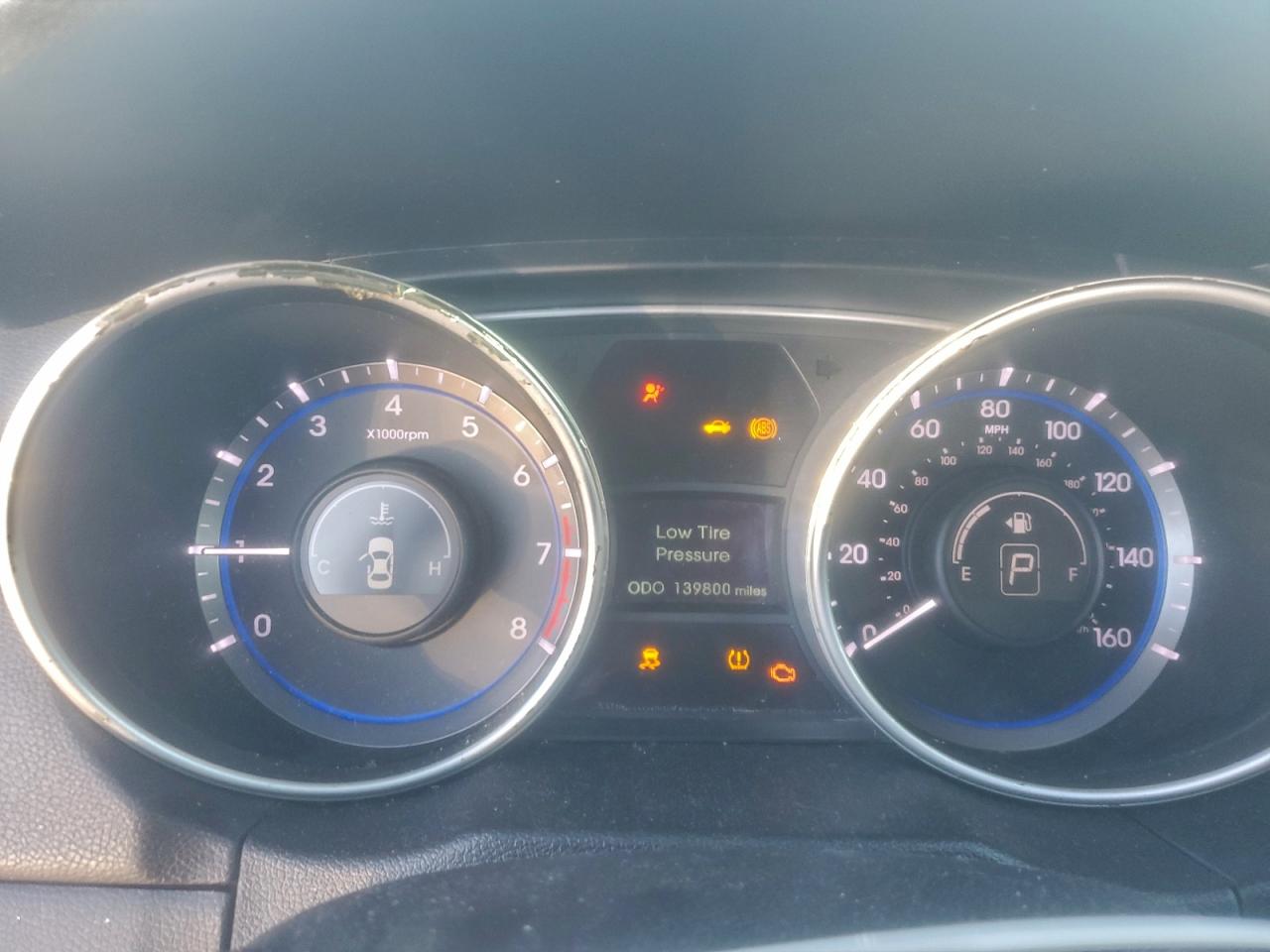 2011 HYUNDAI SONATA SE photo 9