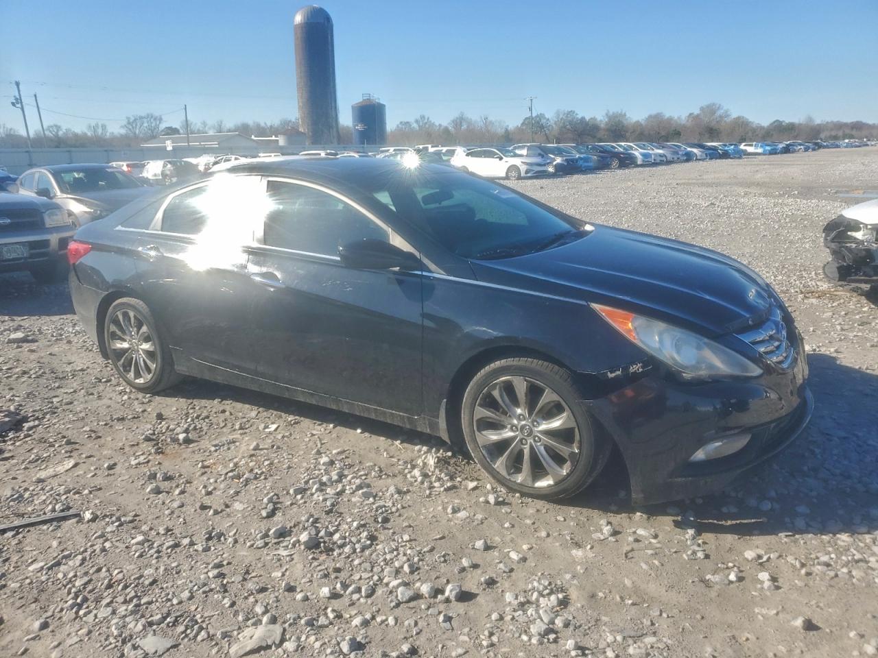 2011 HYUNDAI SONATA SE photo 4