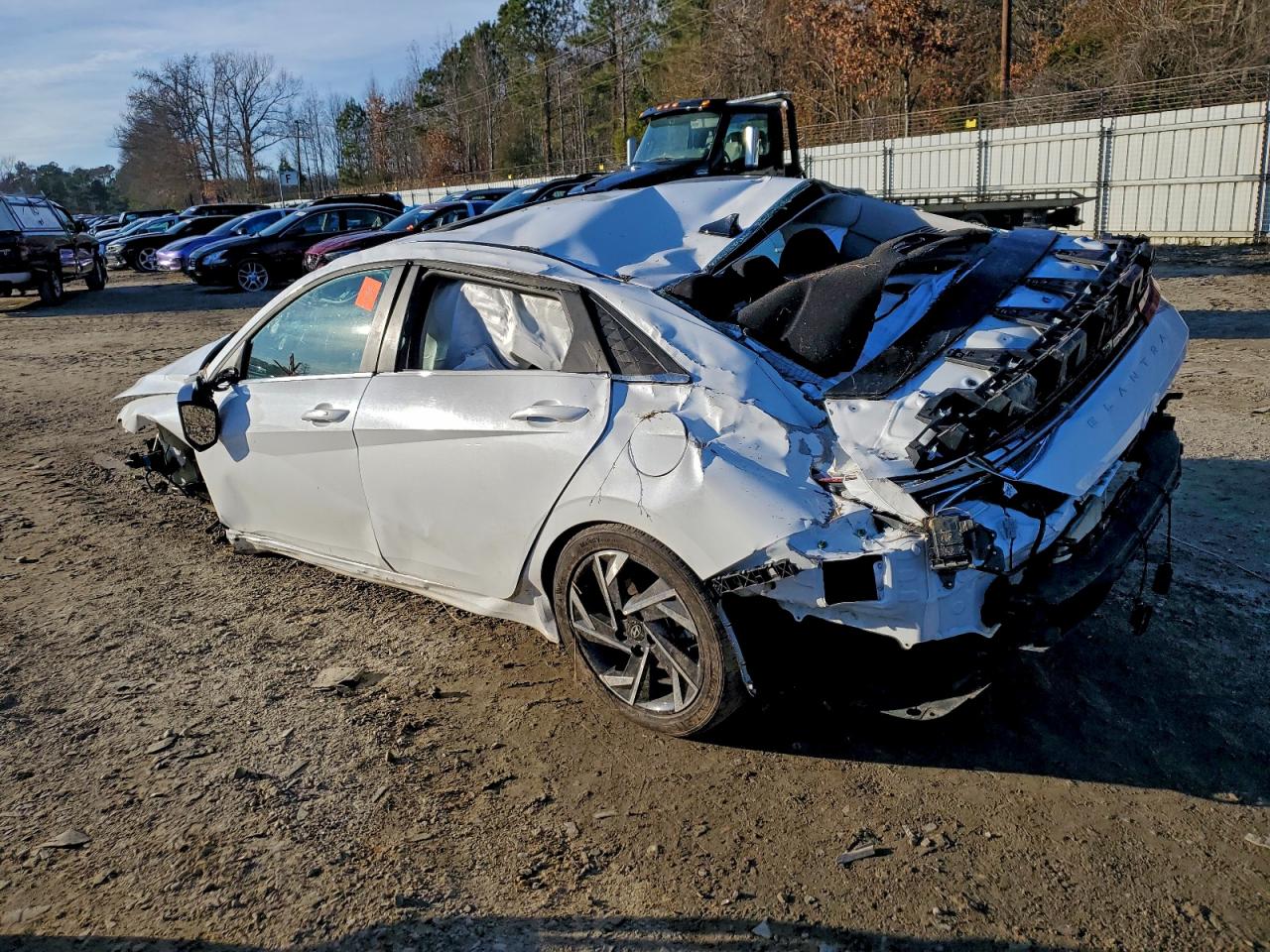 2024 HYUNDAI ELANTRA SEL photo 2
