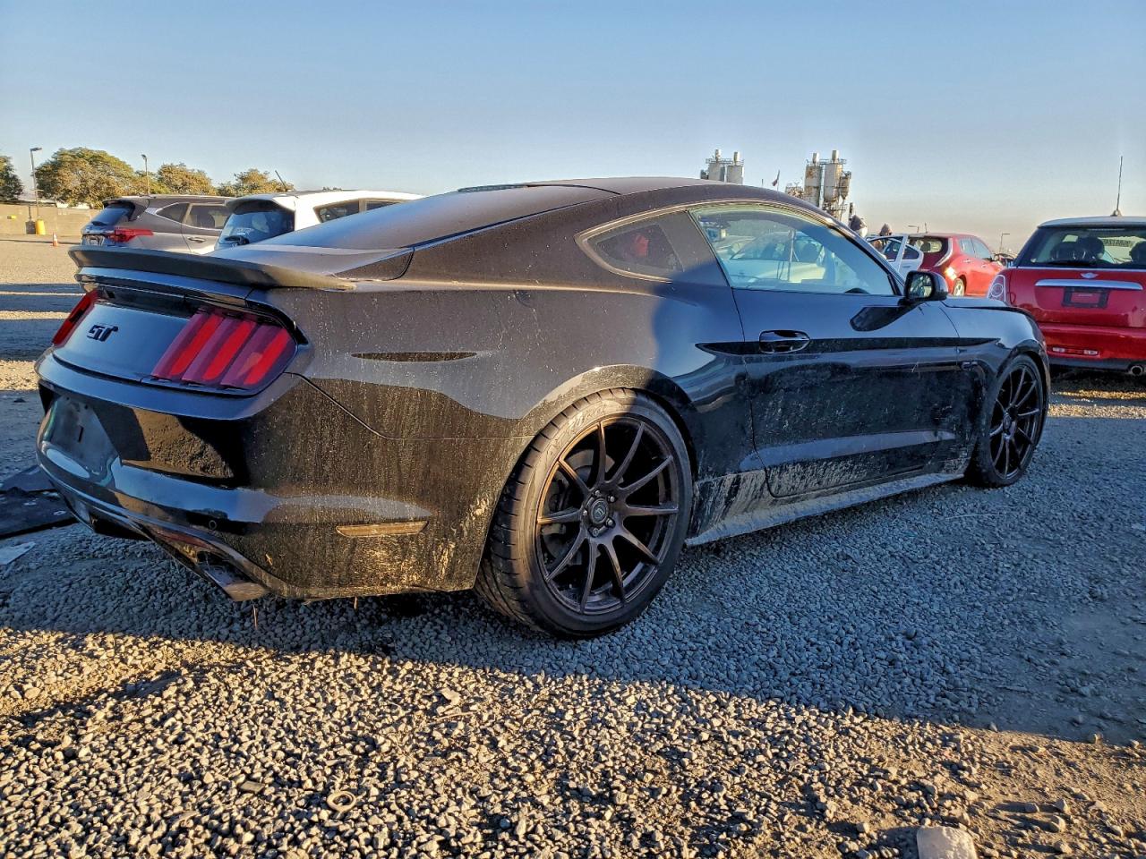 2017 FORD MUSTANG GT photo 3