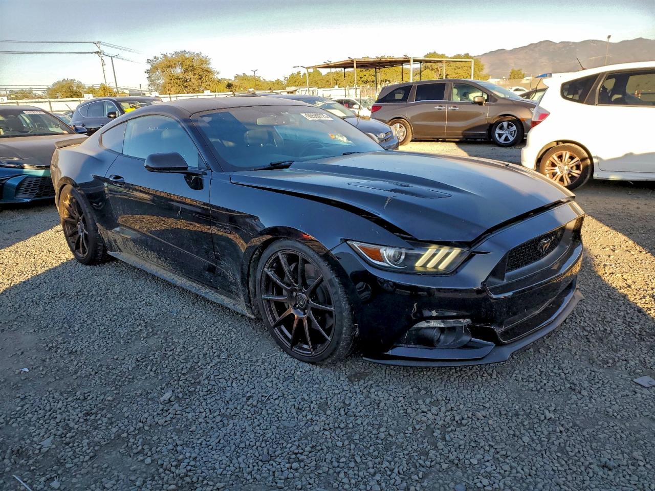 2017 FORD MUSTANG GT photo 4