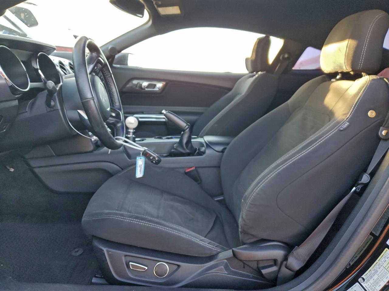 2017 FORD MUSTANG GT photo 7