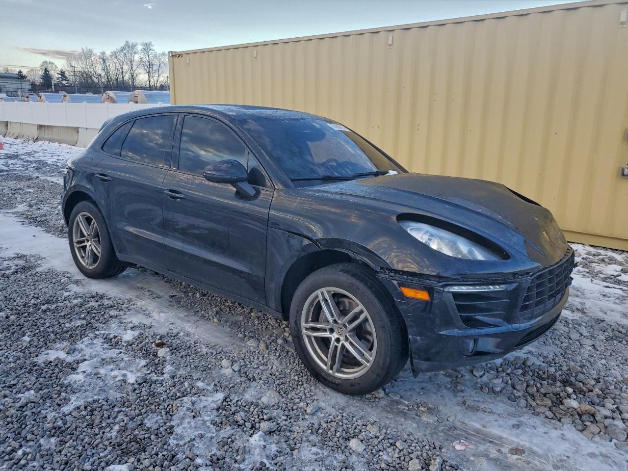 2017 PORSCHE MACAN photo 4