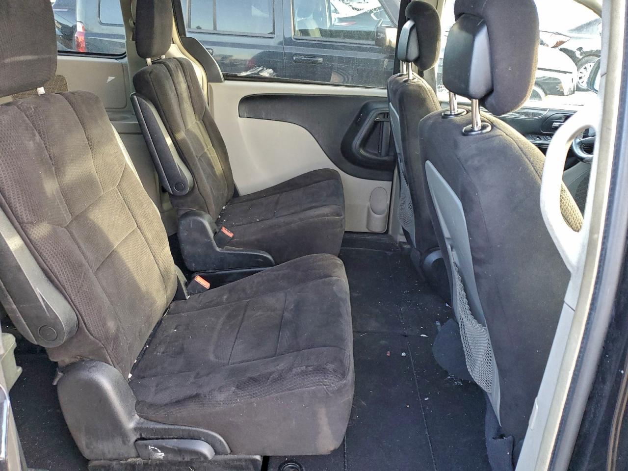 2011 CHRYSLER TOWN & COUNTRY TOURING photo 11