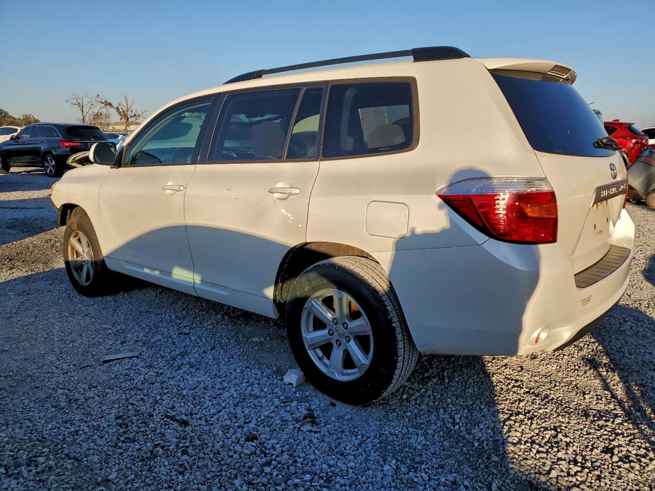 2010 TOYOTA HIGHLANDER photo 2