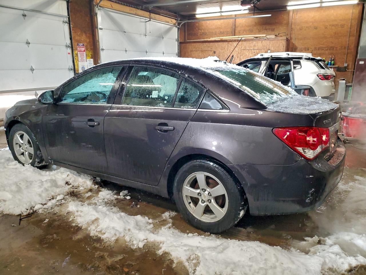 2015 CHEVROLET CRUZE LT photo 2