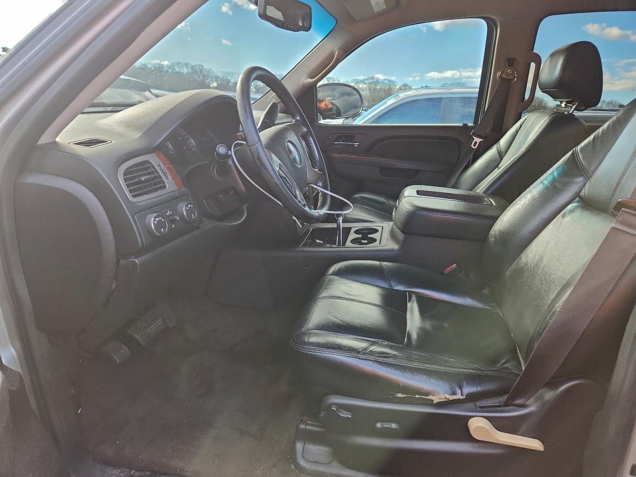 2013 GMC YUKON XL K1500 SLT photo 7