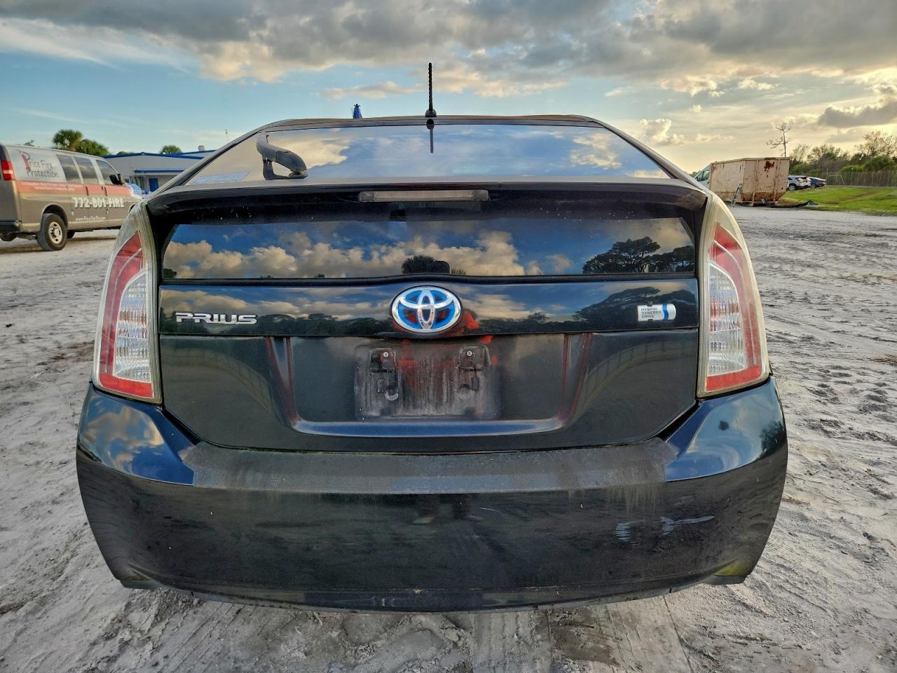 2014 TOYOTA PRIUS photo 6