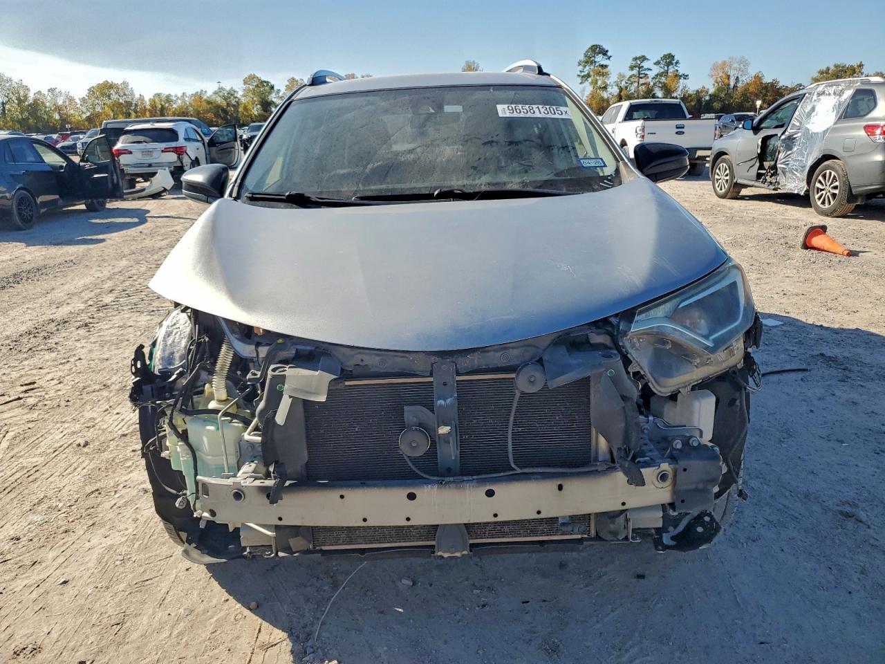 2018 TOYOTA RAV4 LE photo 9