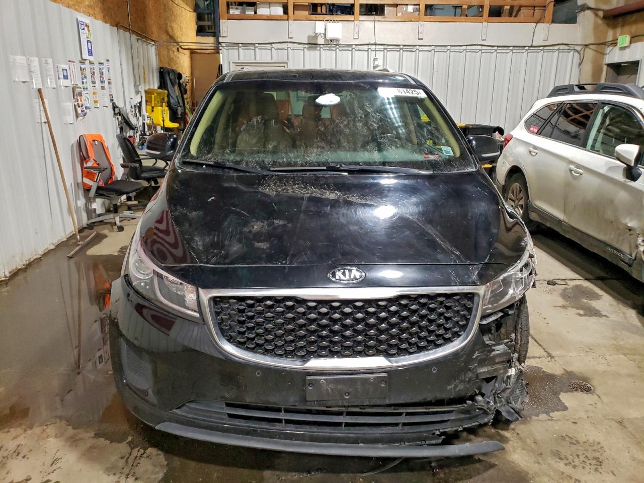 2017 KIA SEDONA LX photo 5