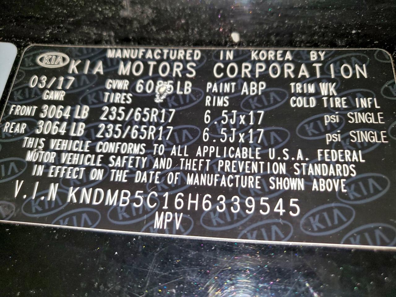 2017 KIA SEDONA LX photo 13