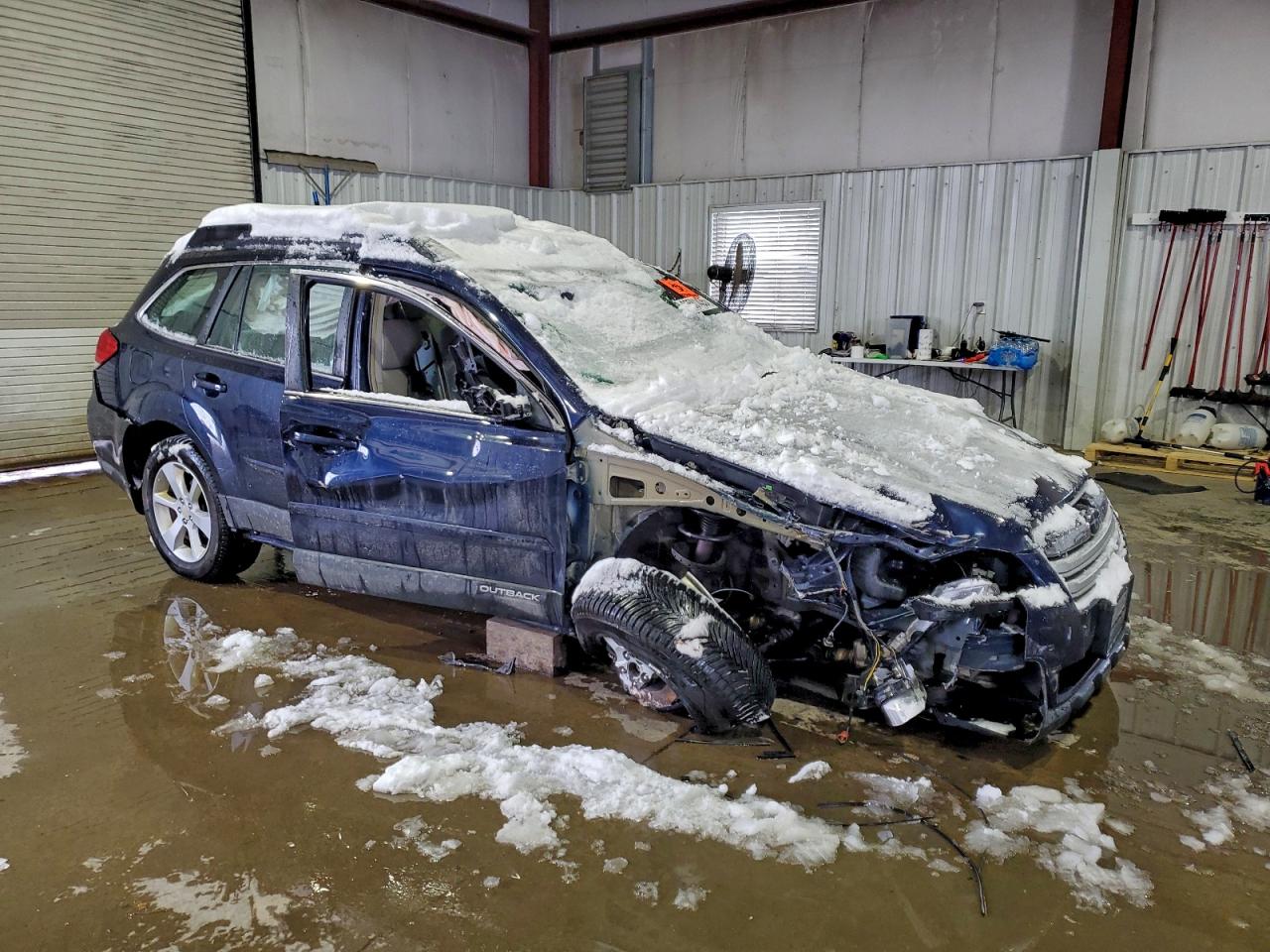 2014 SUBARU OUTBACK 2.5I photo 4