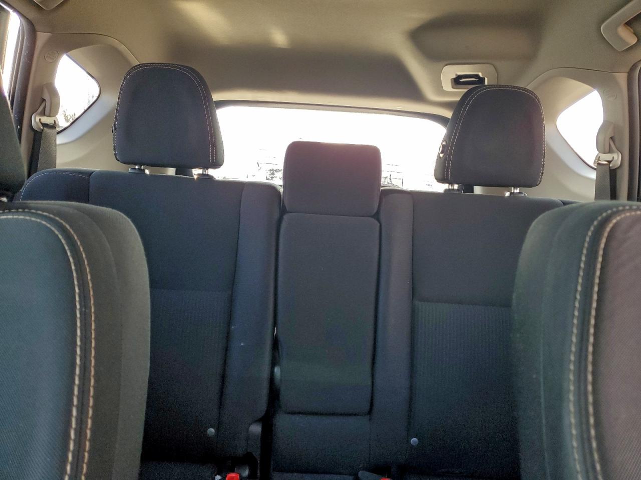 2015 TOYOTA RAV4 XLE photo 19