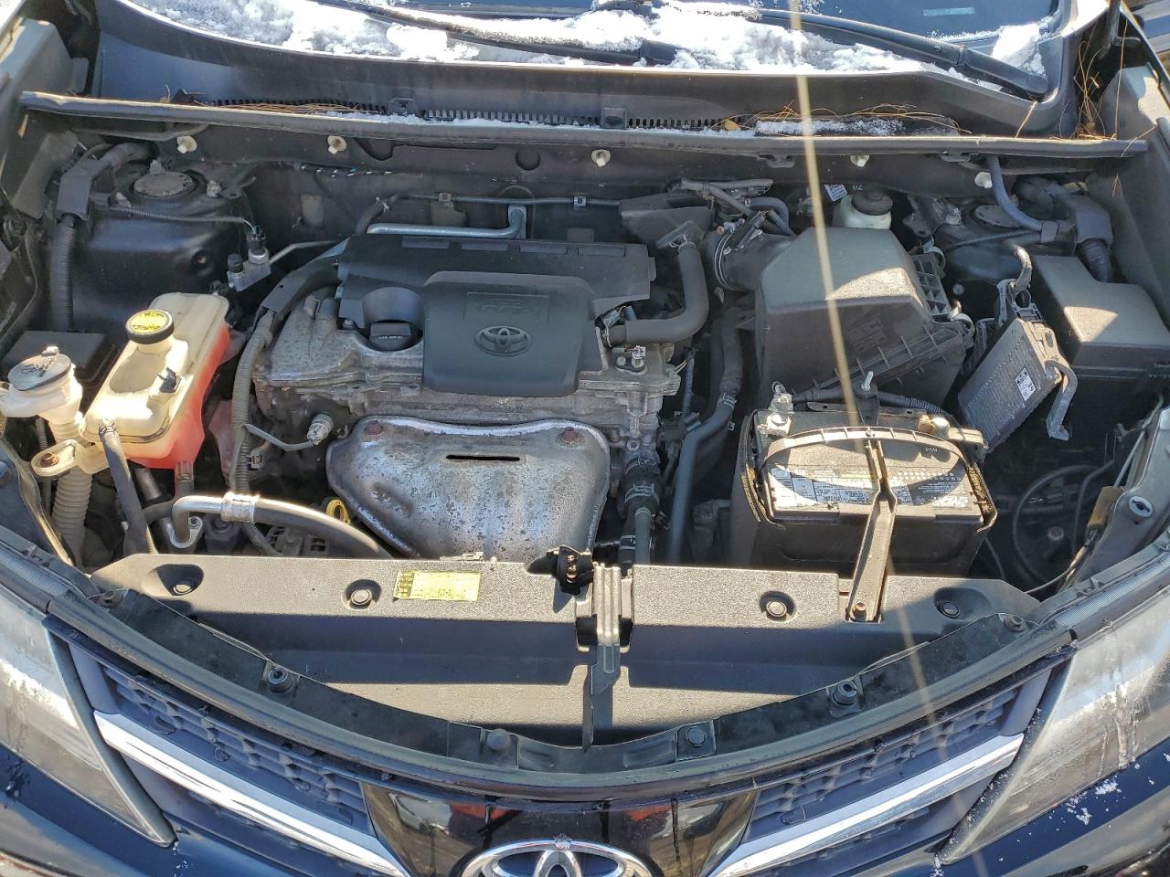 2015 TOYOTA RAV4 XLE photo 23