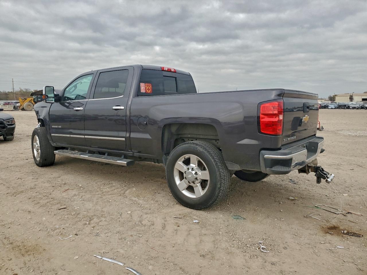 2016 CHEVROLET SILVERADO K2500 HEAVY DUTY LTZ photo 2