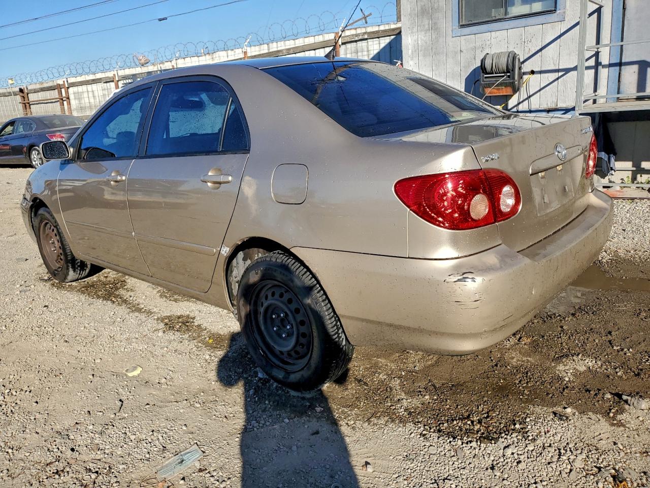 2006 TOYOTA COROLLA CE photo 3