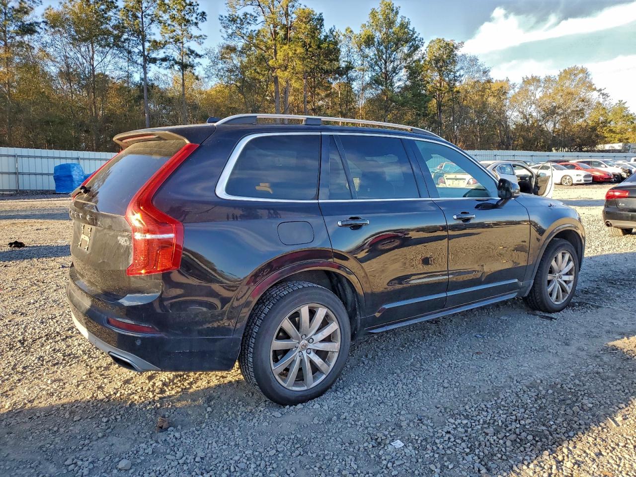 2016 VOLVO XC90 T6 photo 3