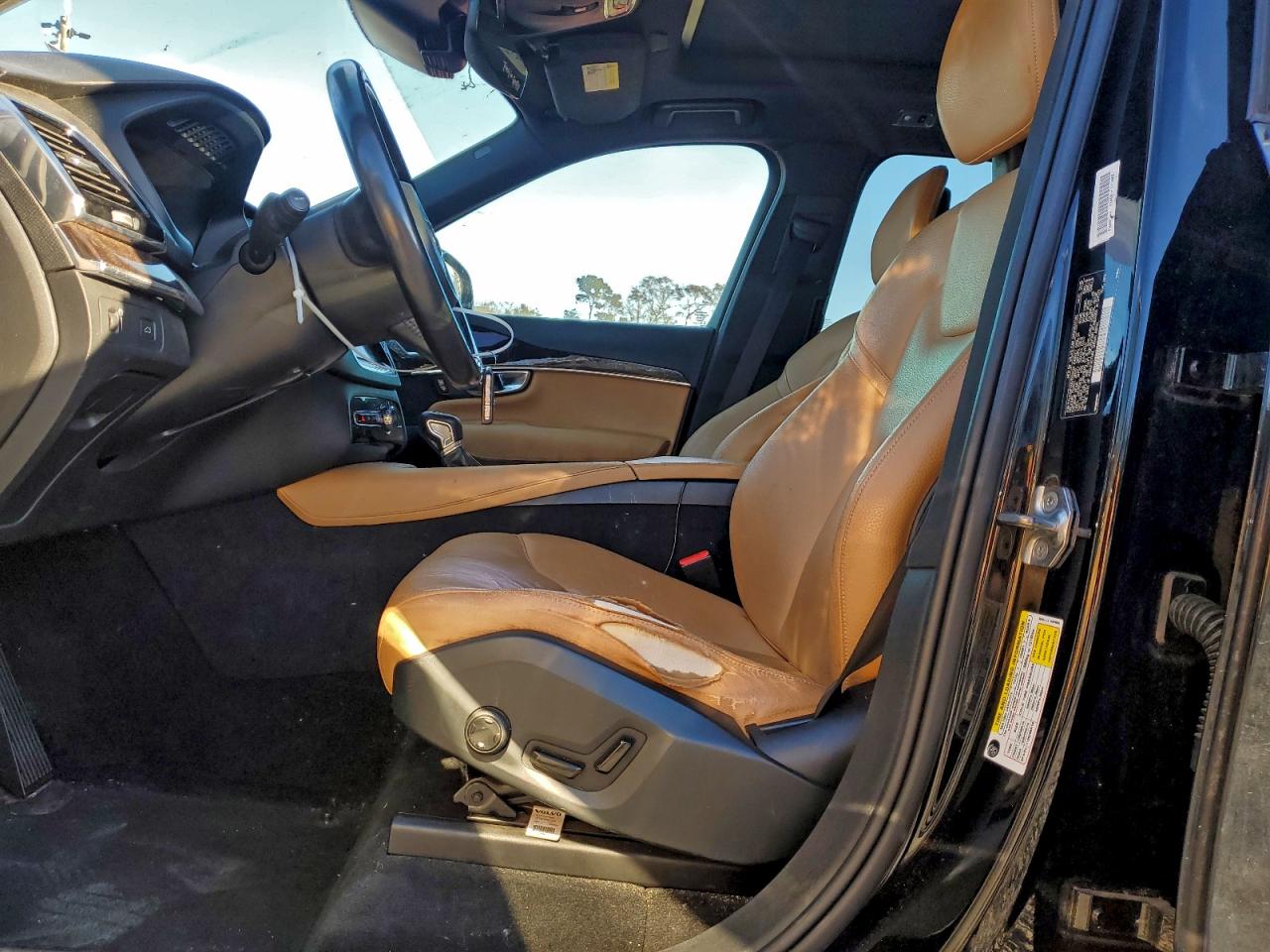 2016 VOLVO XC90 T6 photo 7