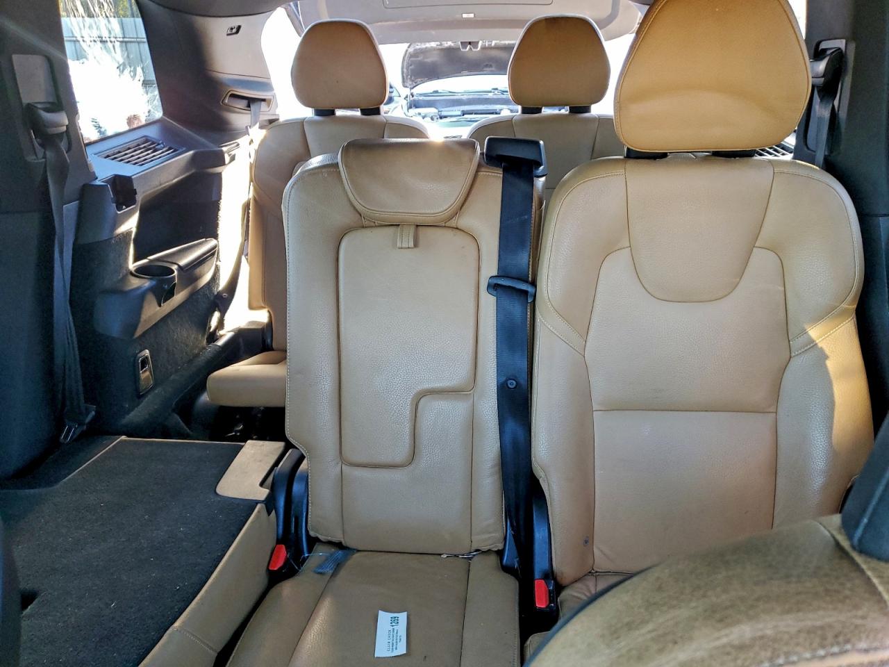 2016 VOLVO XC90 T6 photo 10