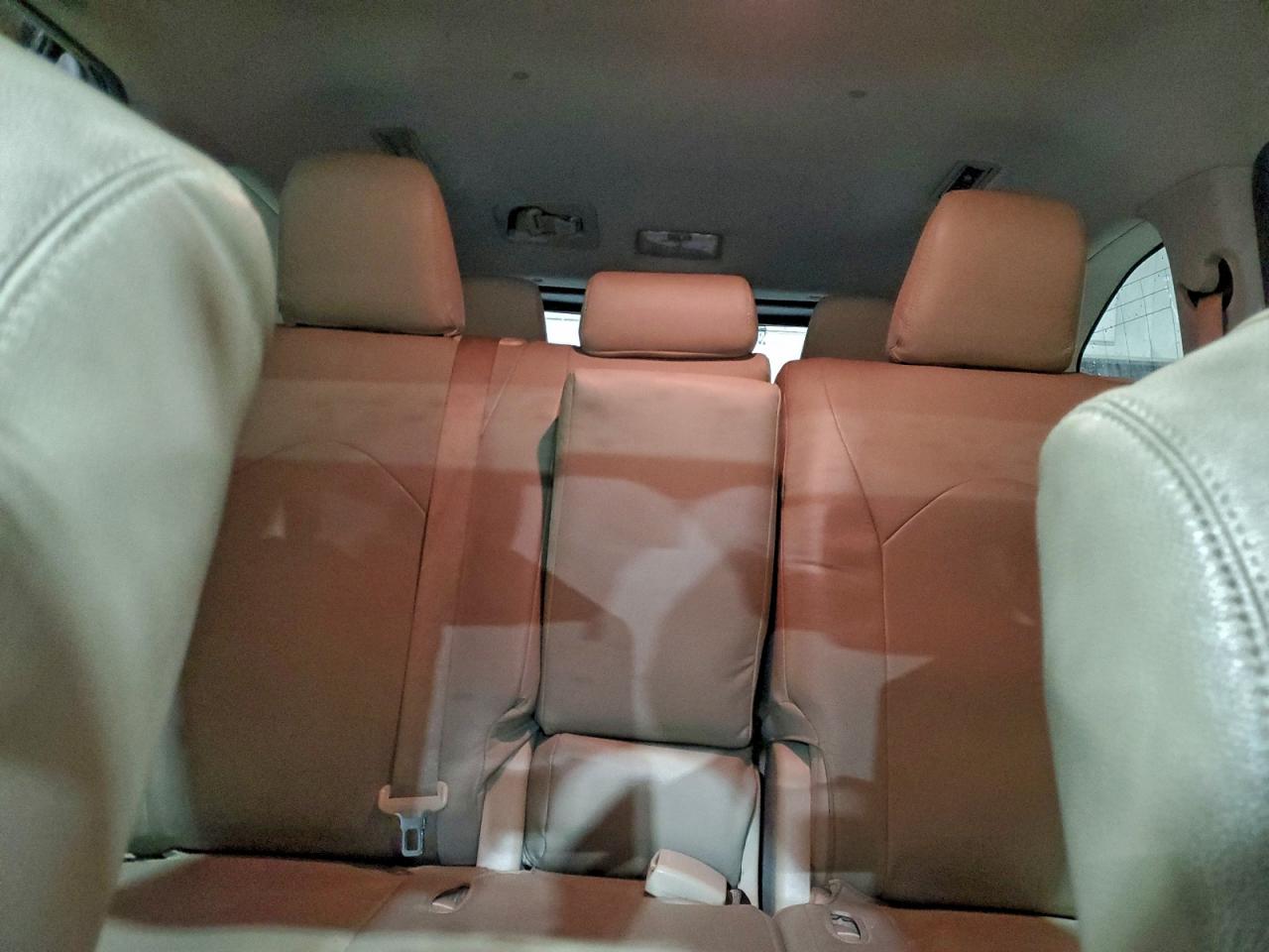 2021 TOYOTA HIGHLANDER XLE photo 10