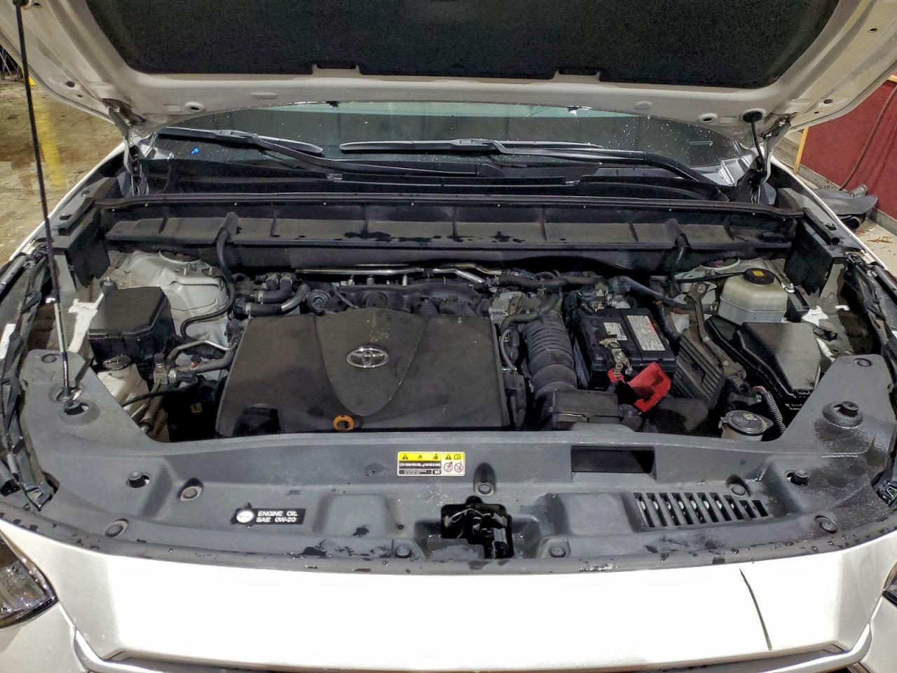 2021 TOYOTA HIGHLANDER XLE photo 12