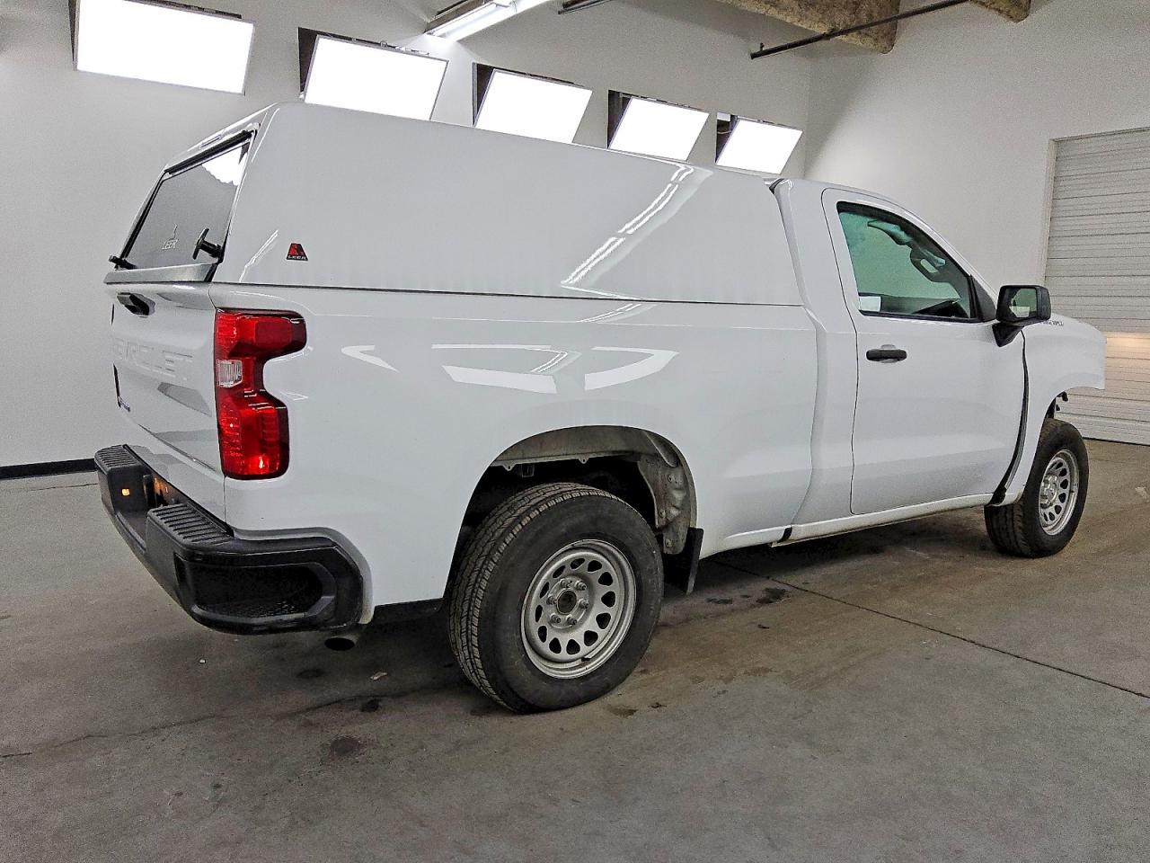 2023 CHEVROLET SILVERADO C1500 photo 3
