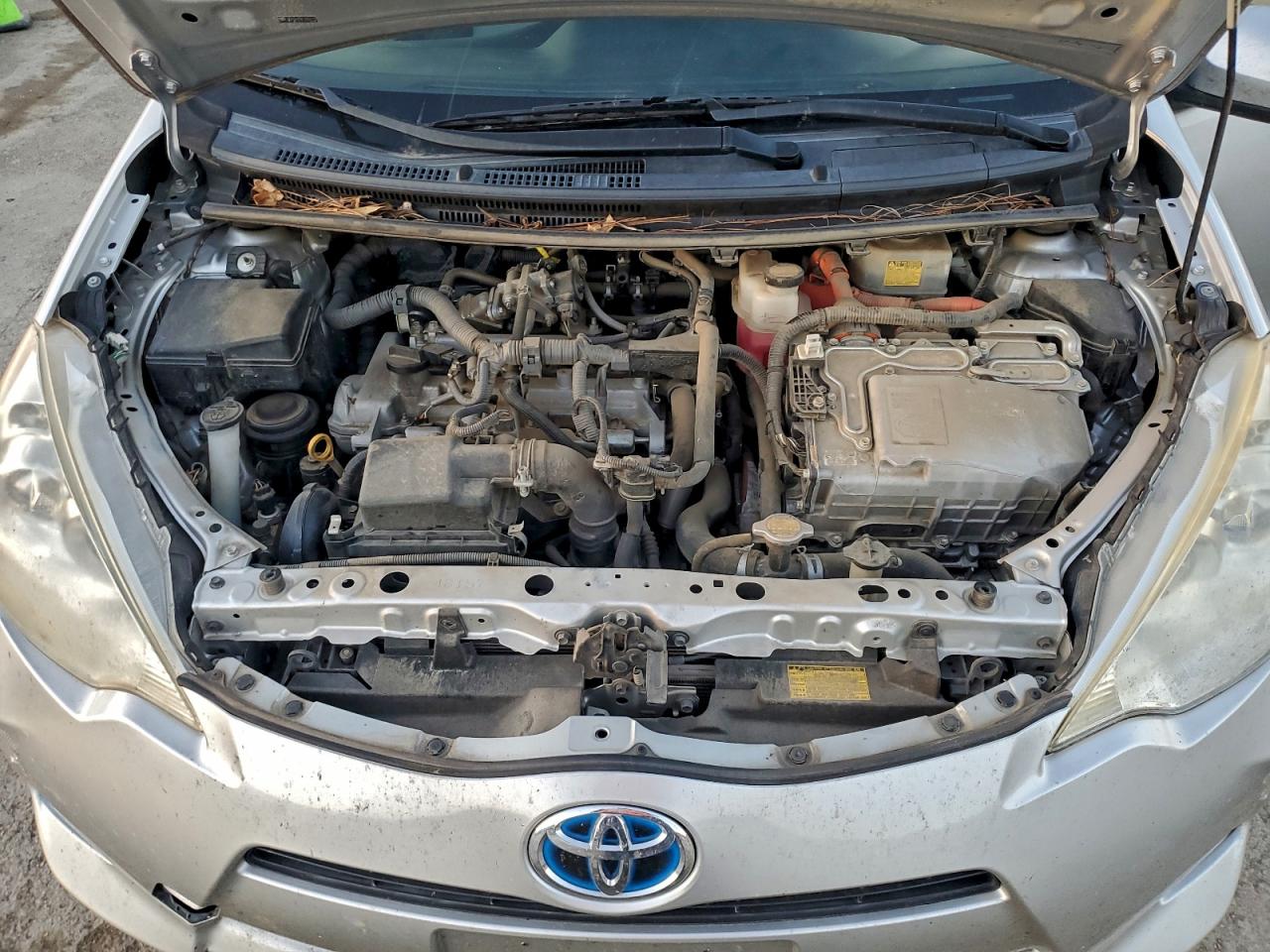 2014 TOYOTA PRIUS C photo 11