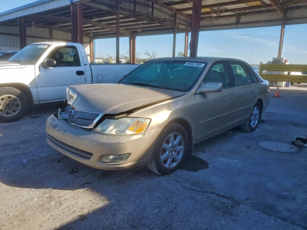 2001 TOYOTA AVALON