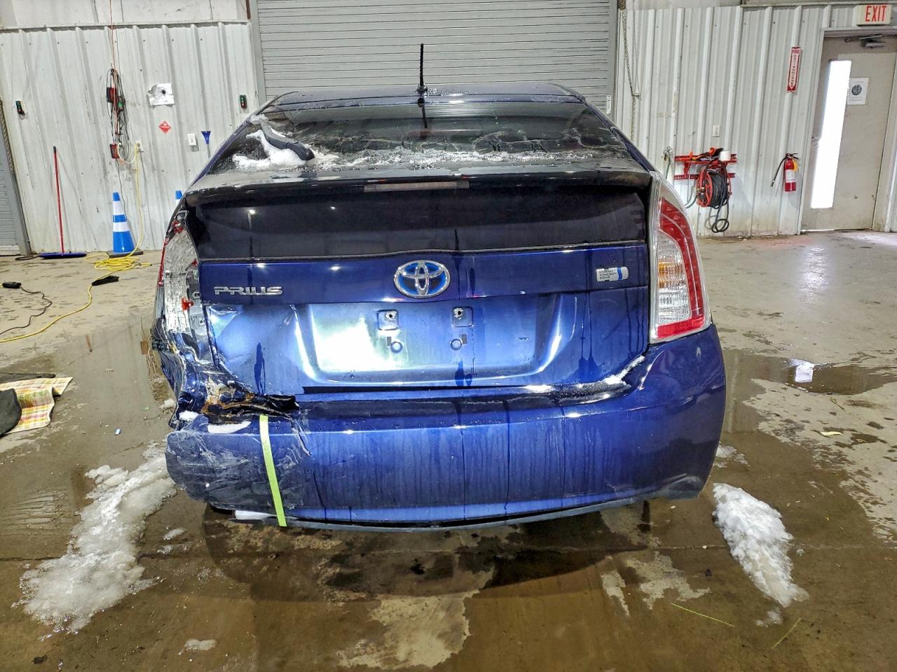 2012 TOYOTA PRIUS photo 11