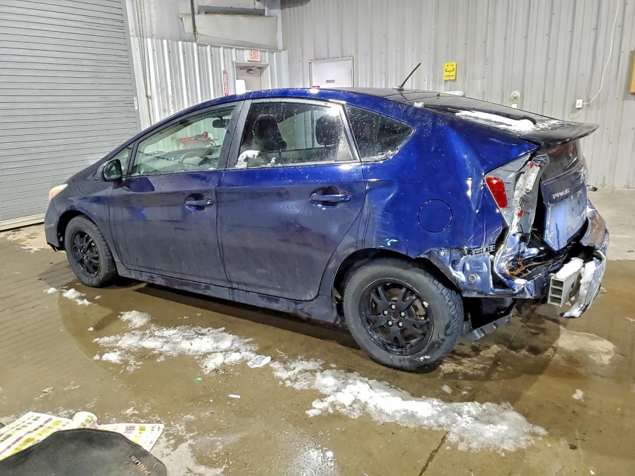 2012 TOYOTA PRIUS photo 3