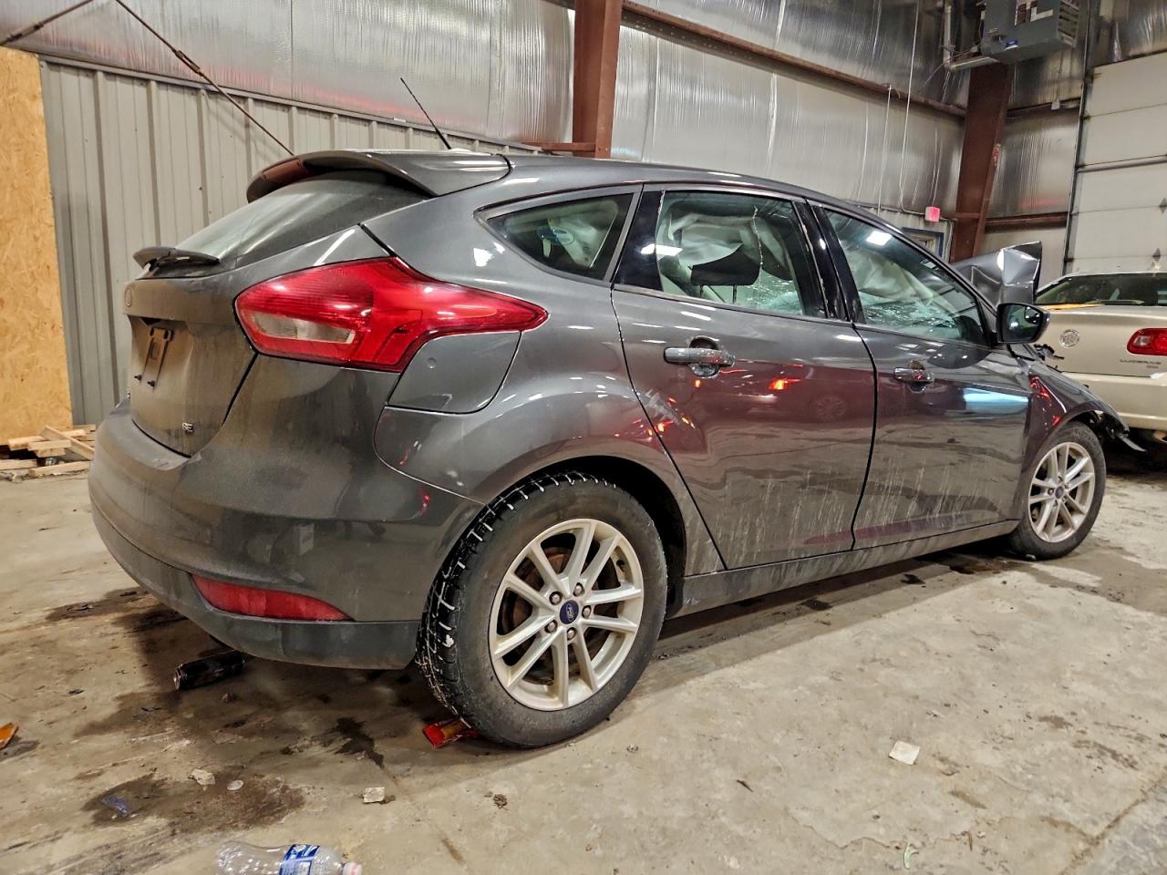 2018 FORD FOCUS SE photo 3