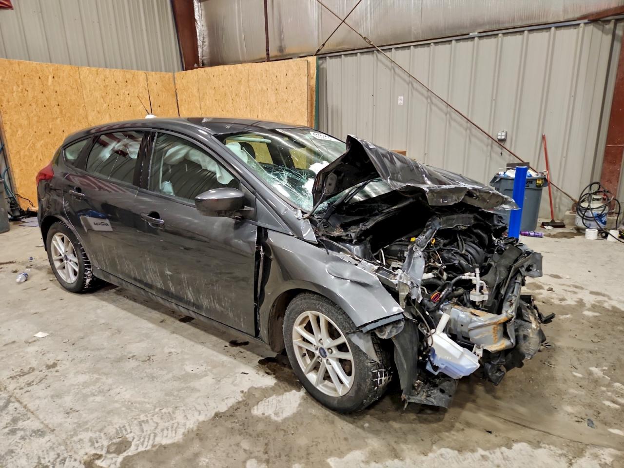 2018 FORD FOCUS SE photo 4