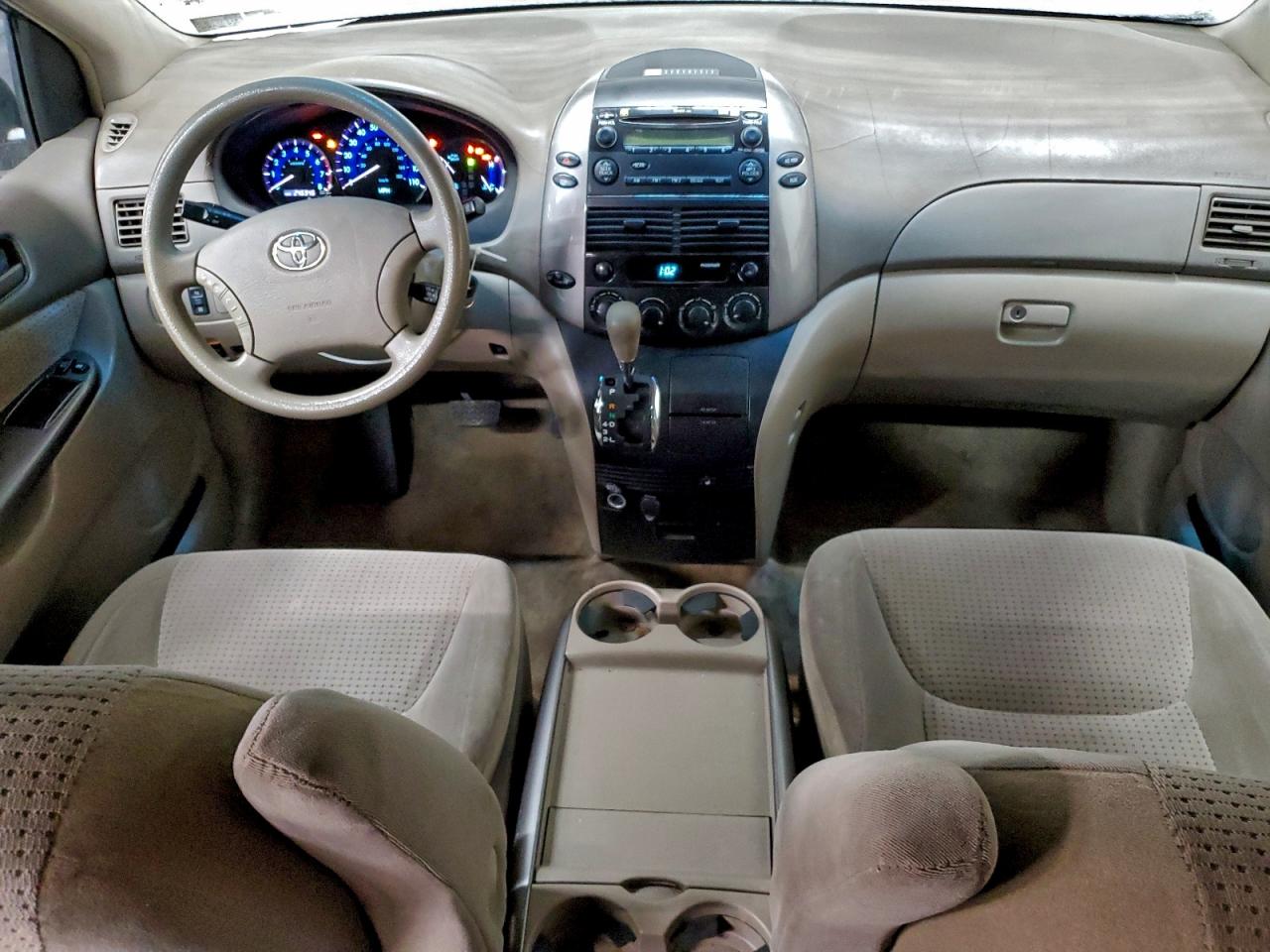 2006 TOYOTA SIENNA CE photo 8