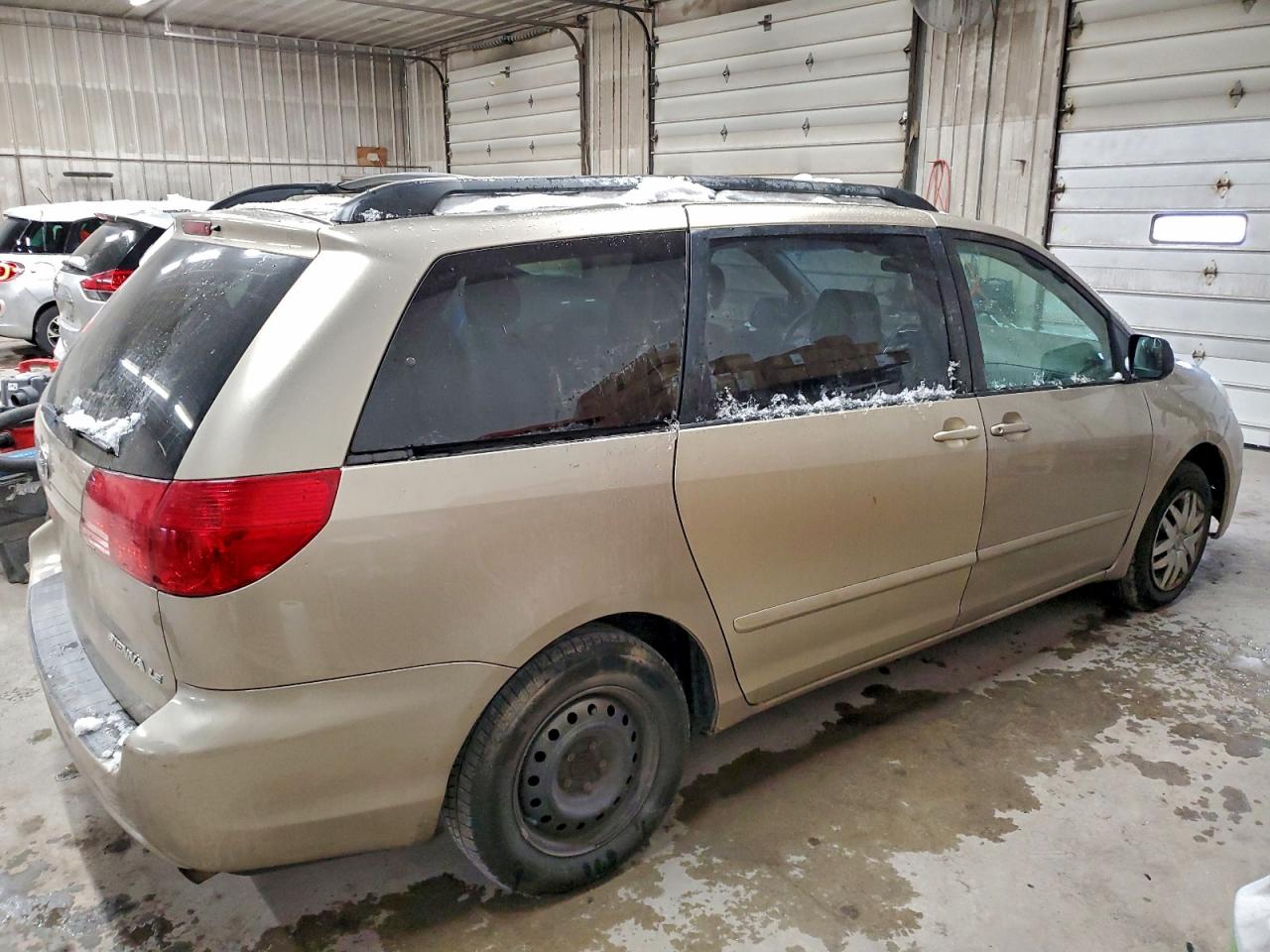 2006 TOYOTA SIENNA CE photo 3