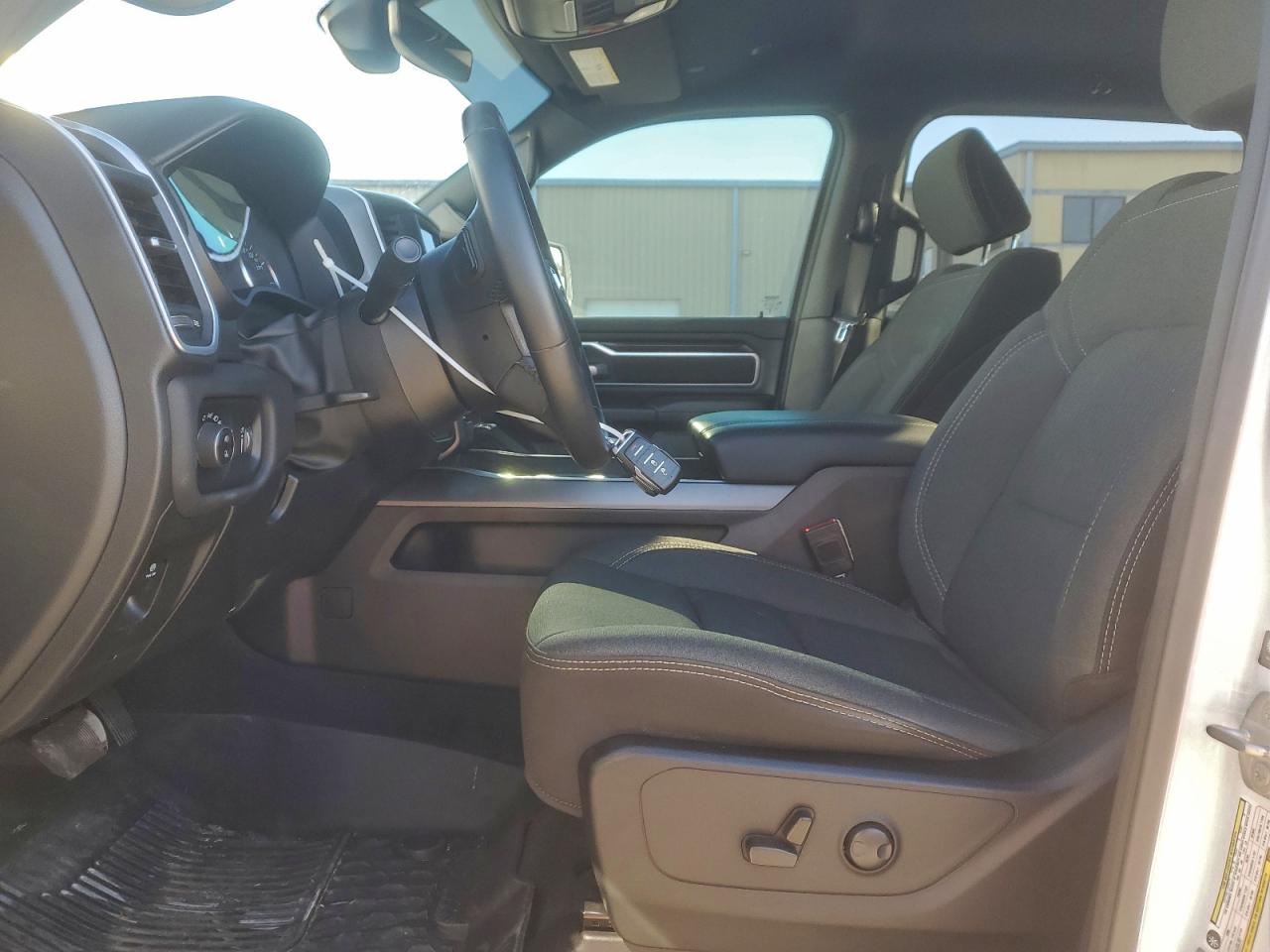2023 RAM 1500 BIG HORN/LONE STAR photo 7