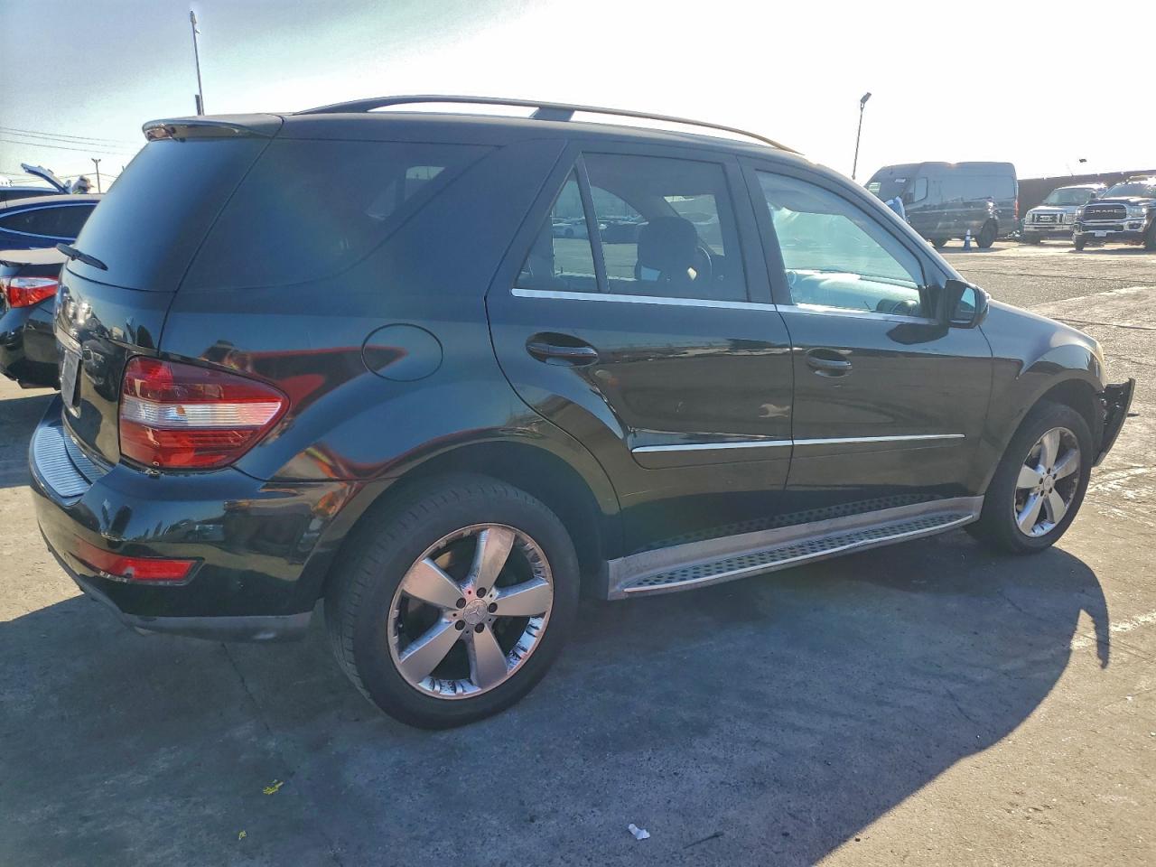 2010 MERCEDES-BENZ ML 350 photo 3
